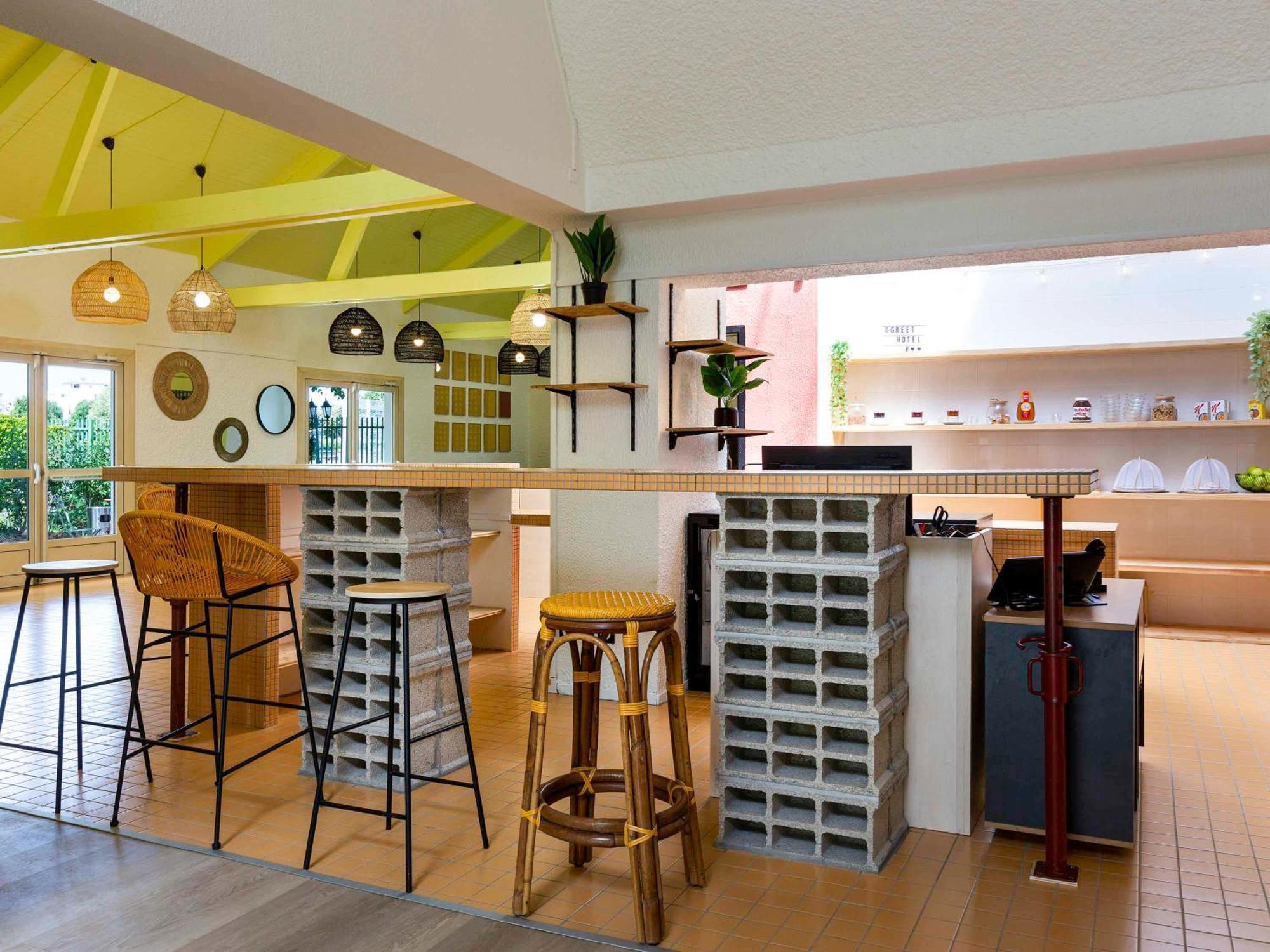 Greet Hotel Villeneuve La Garenne - Renove Bagian luar foto