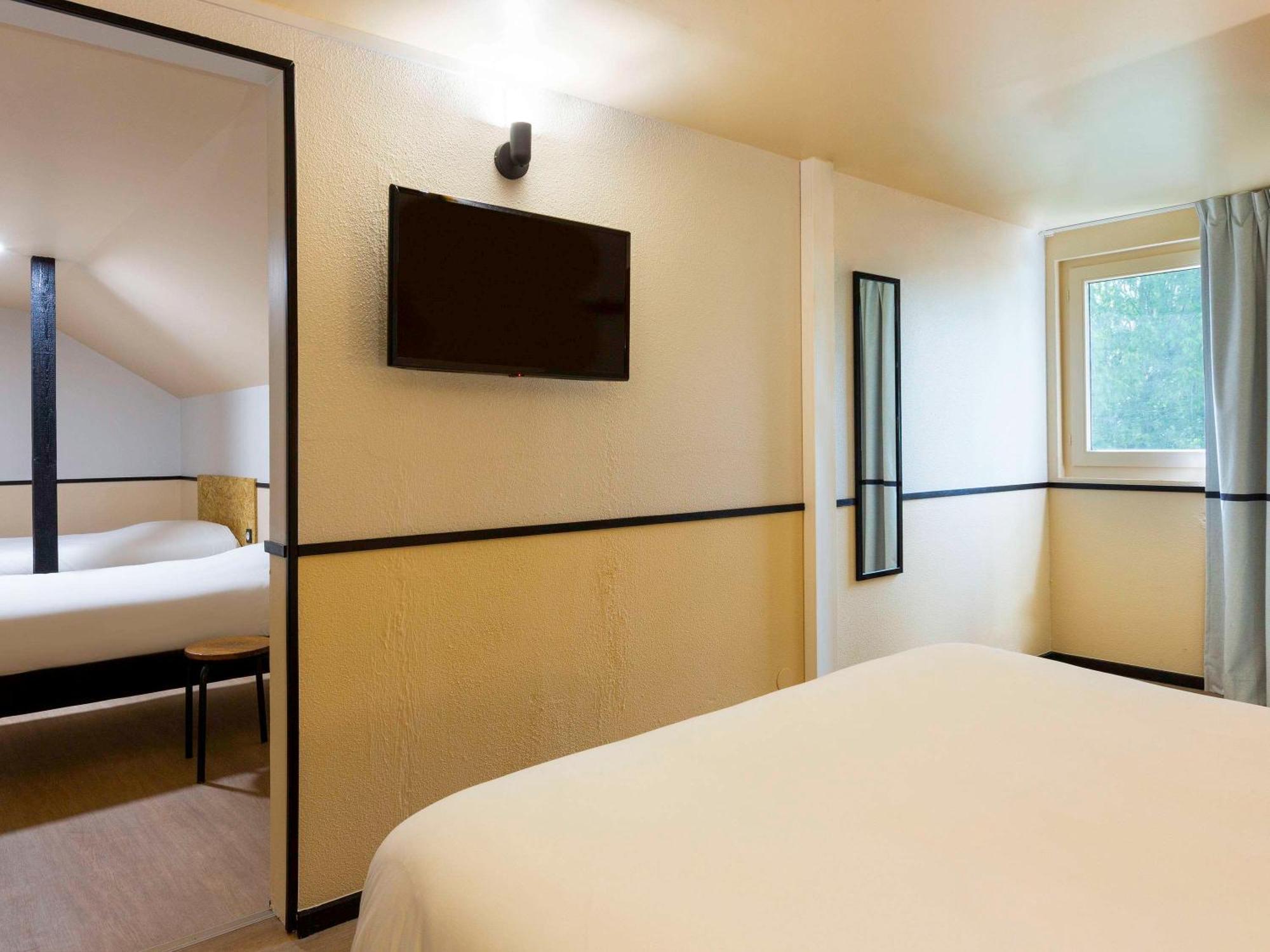 Greet Hotel Villeneuve La Garenne - Renove Bagian luar foto